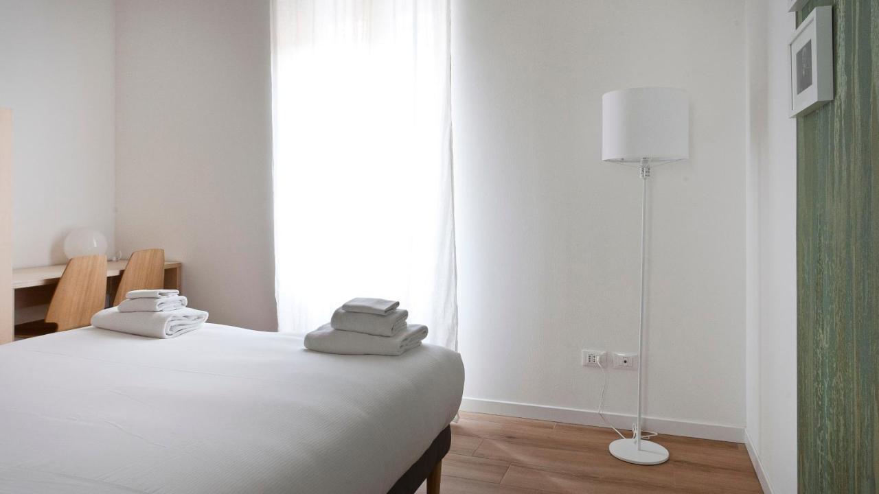 Italianway-Caretto Apartment Milan Bagian luar foto