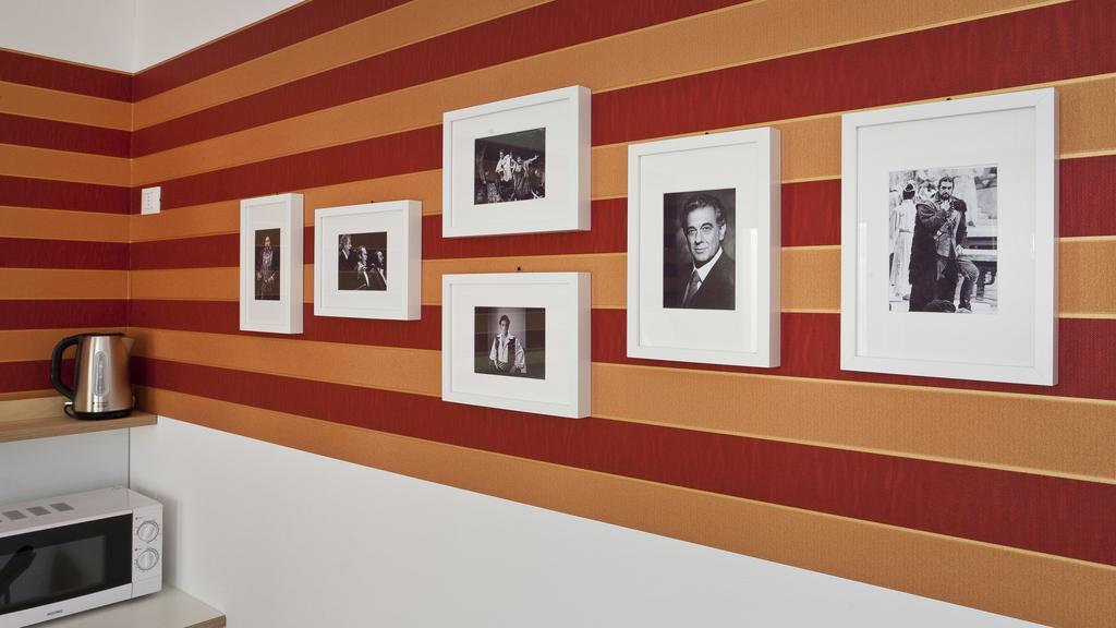 Italianway-Caretto Apartment Milan Bagian luar foto